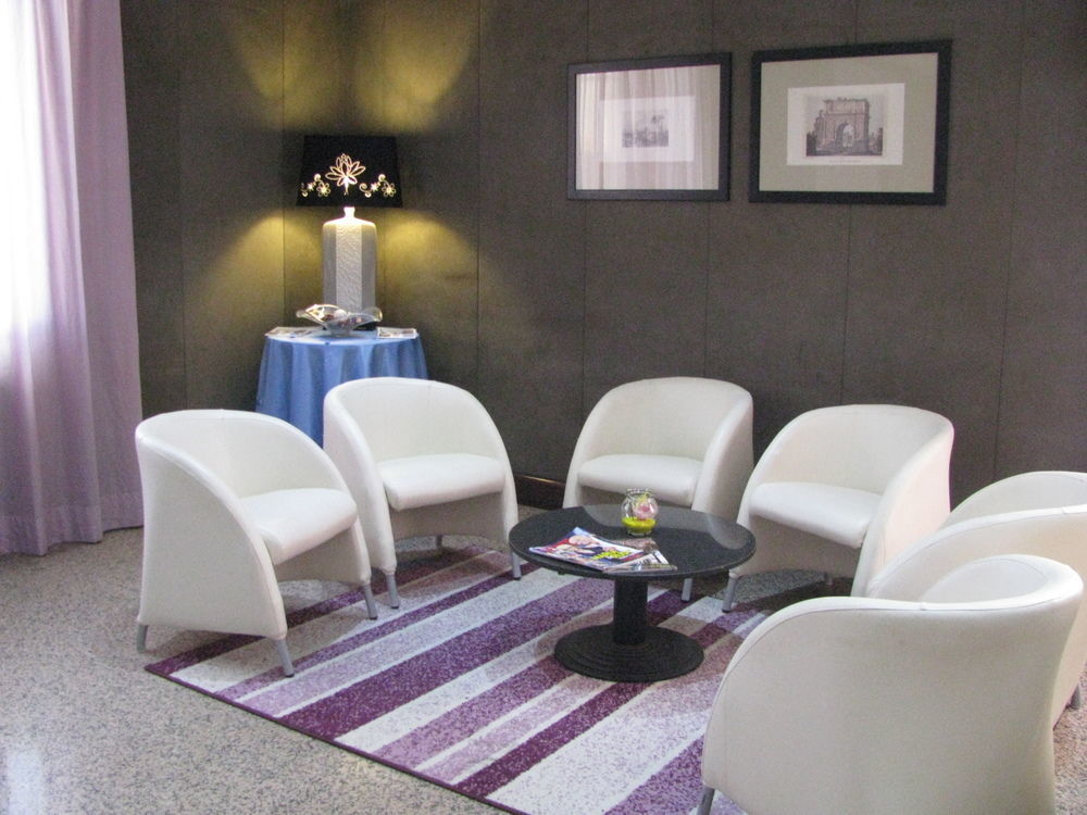 Hotel De La Ville & Centro Congressi Benewent Zewnętrze zdjęcie