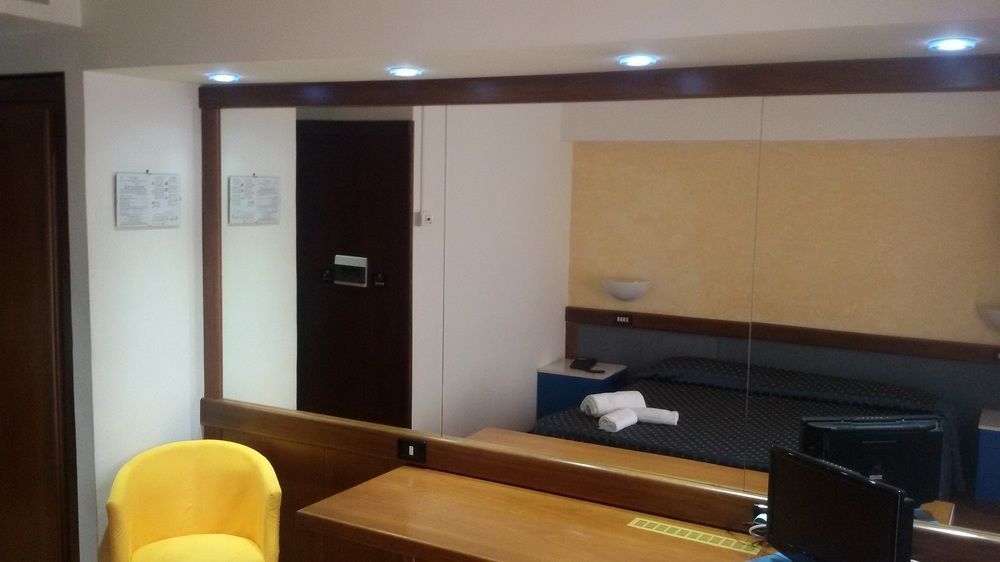 Hotel De La Ville & Centro Congressi Benewent Zewnętrze zdjęcie