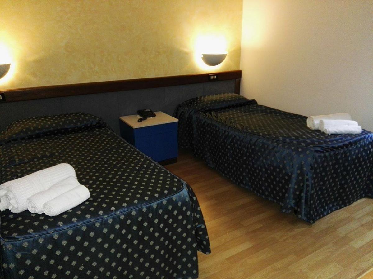 Hotel De La Ville & Centro Congressi Benewent Zewnętrze zdjęcie
