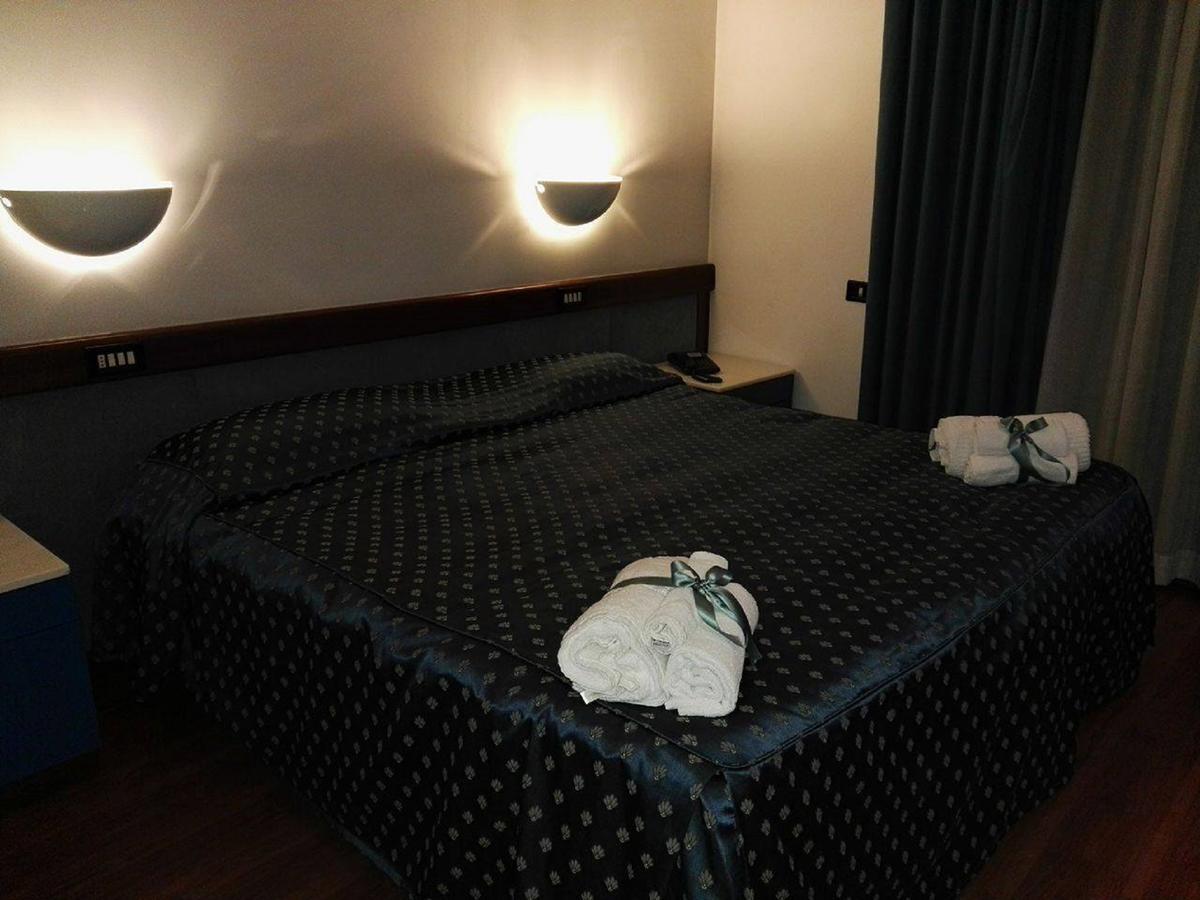 Hotel De La Ville & Centro Congressi Benewent Zewnętrze zdjęcie