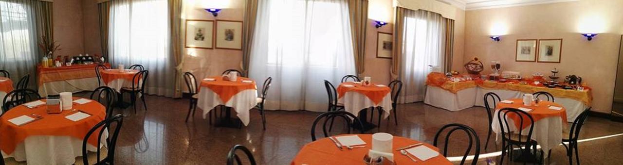 Hotel De La Ville & Centro Congressi Benewent Zewnętrze zdjęcie