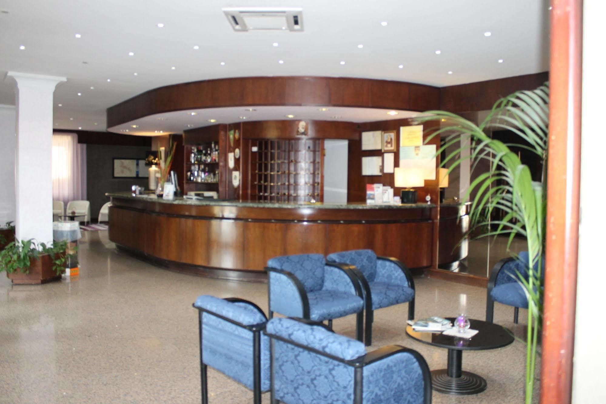 Hotel De La Ville & Centro Congressi Benewent Zewnętrze zdjęcie